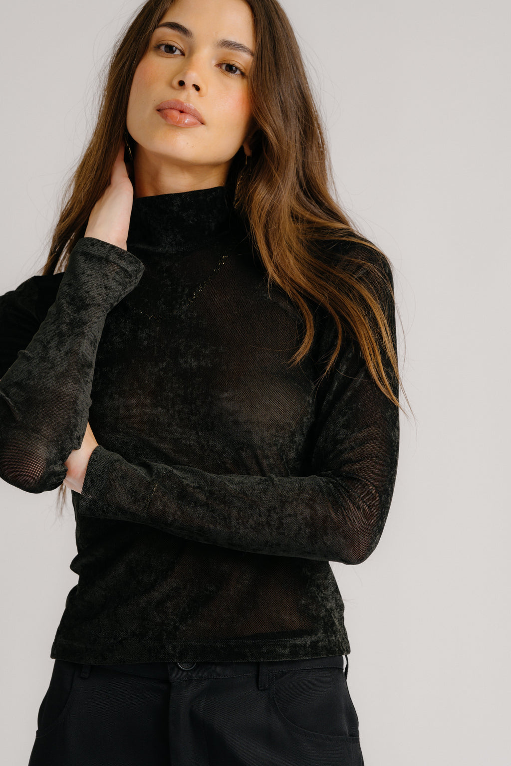 HAILEY FITTED MOCK NECK | BLACK